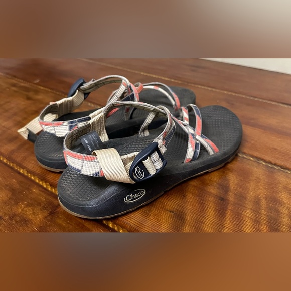 Women’s Chaco’s Size 10 - Picture 7 of 9